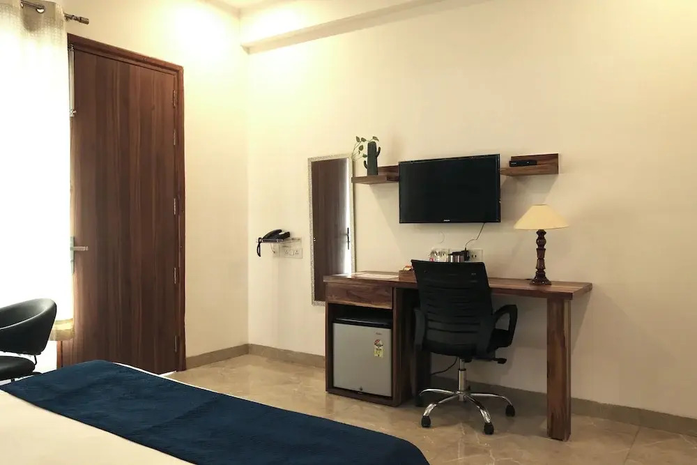 Haven Hotel Sector 31,Gurugram
