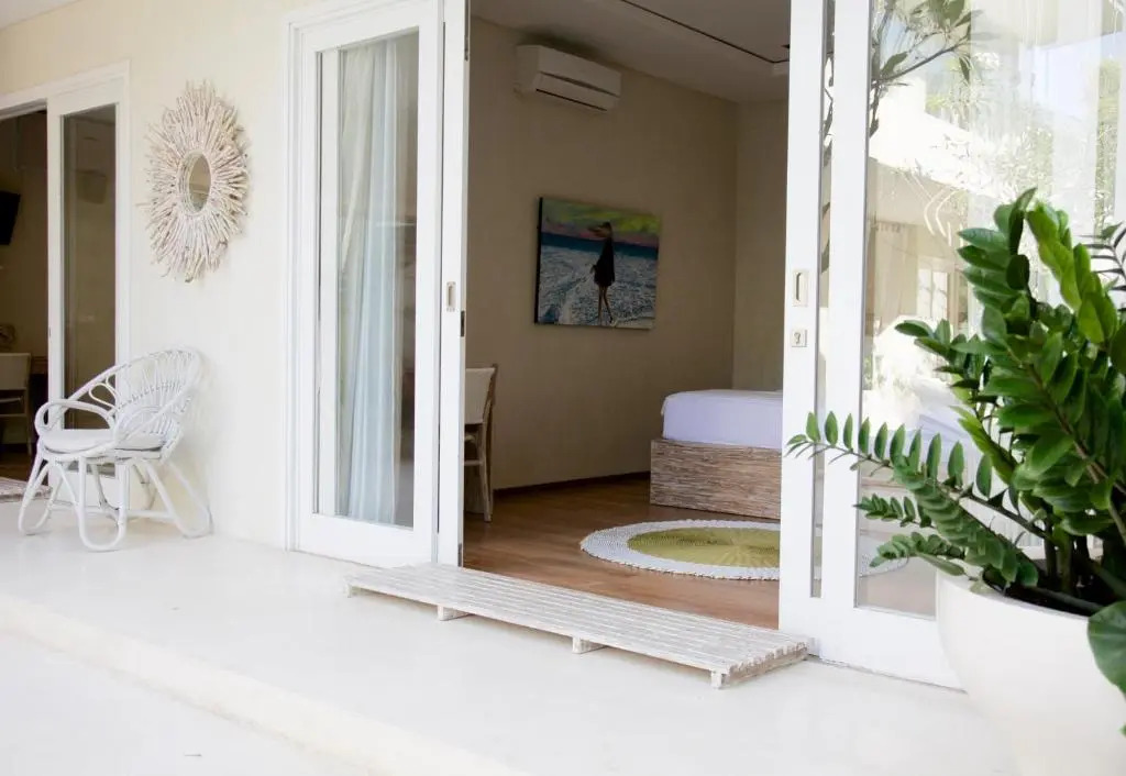 Bali Canggu Luxury Beachfront Villa