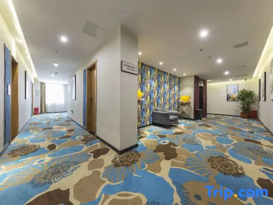 Saint Met Hotel (Zhengzhou Convention and Exhibition Center)