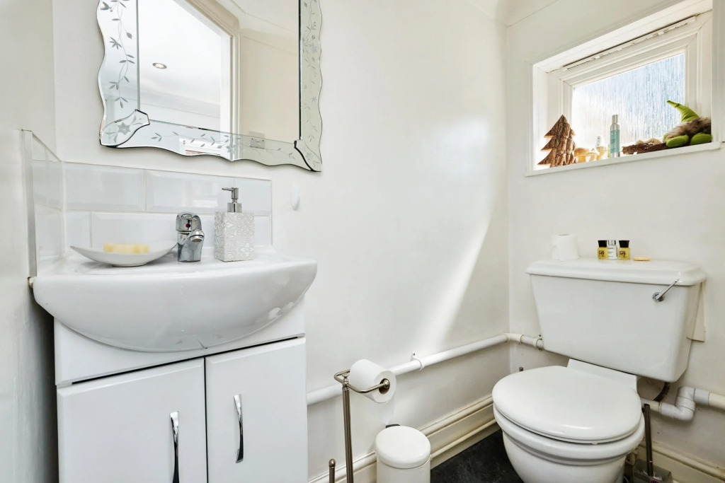 Newly Renovated 3 Bedroom House 15 Mins to Bham