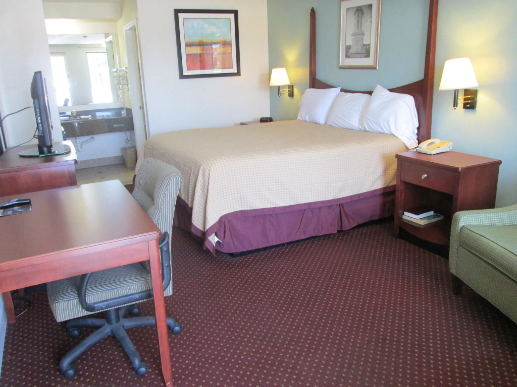 Regency Inn Near Boardwalk & Hurlburt Field