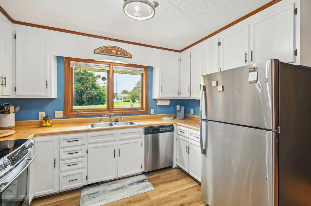 Sunroom + Patio: Myrtle Beach Escape Near Golfing!
