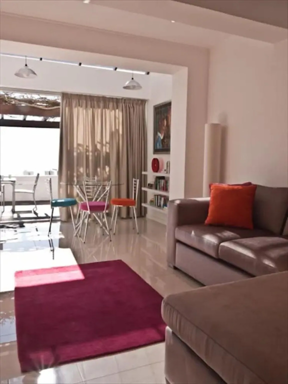 121 Ocean View Drive Studio Apartment