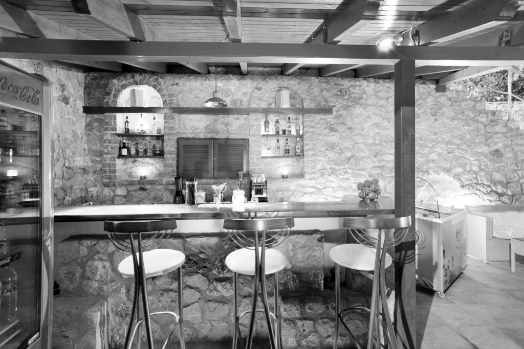 Viaros Hotel Apartments
