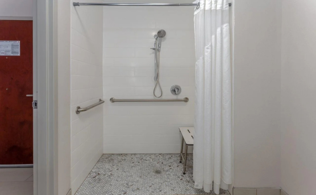 Holiday Inn Express Arrowood by IHG