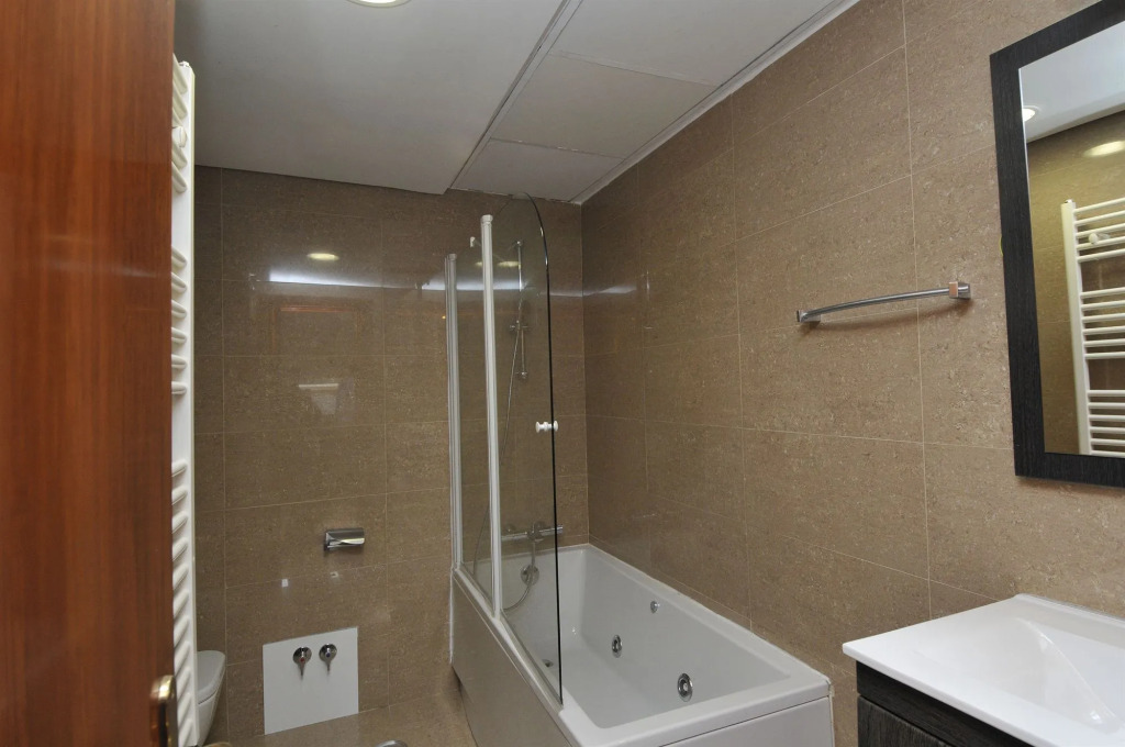Mola Suites