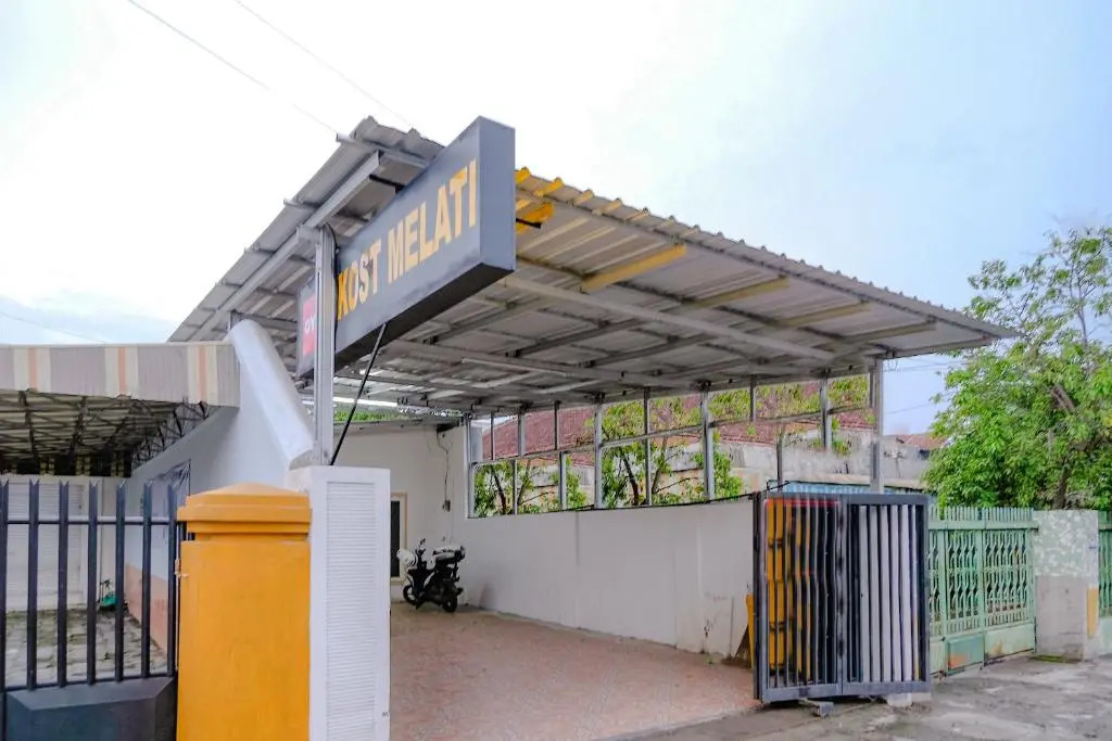 OYO Life 2417 Melati Residence