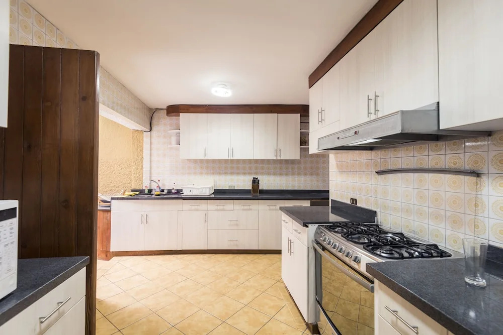 Lima Fabulous  House 5br sleep8 Next Mall