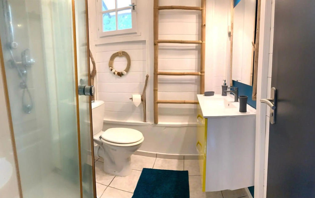 LODGE PAMPLEMOUSSE avec PISCINE privative , dans parc calme à 500 m plage