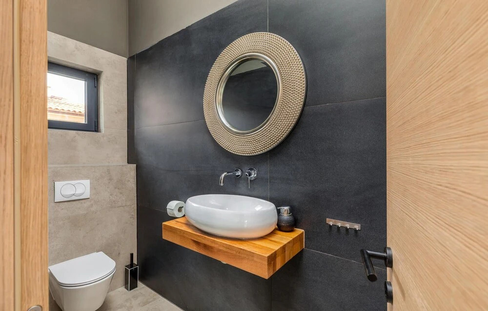 Amazing Home In Liznjan With Sauna