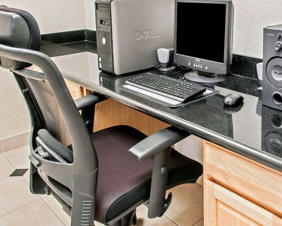 Comfort Inn & Suites