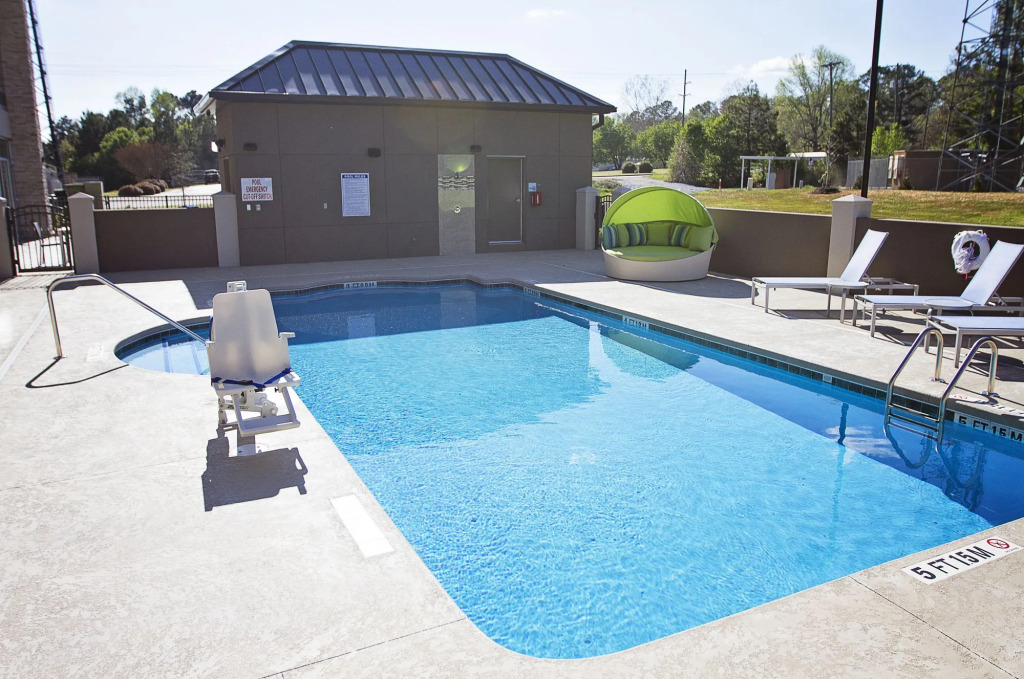 Holiday Inn Express & Suites Greenwood Mall by IHG