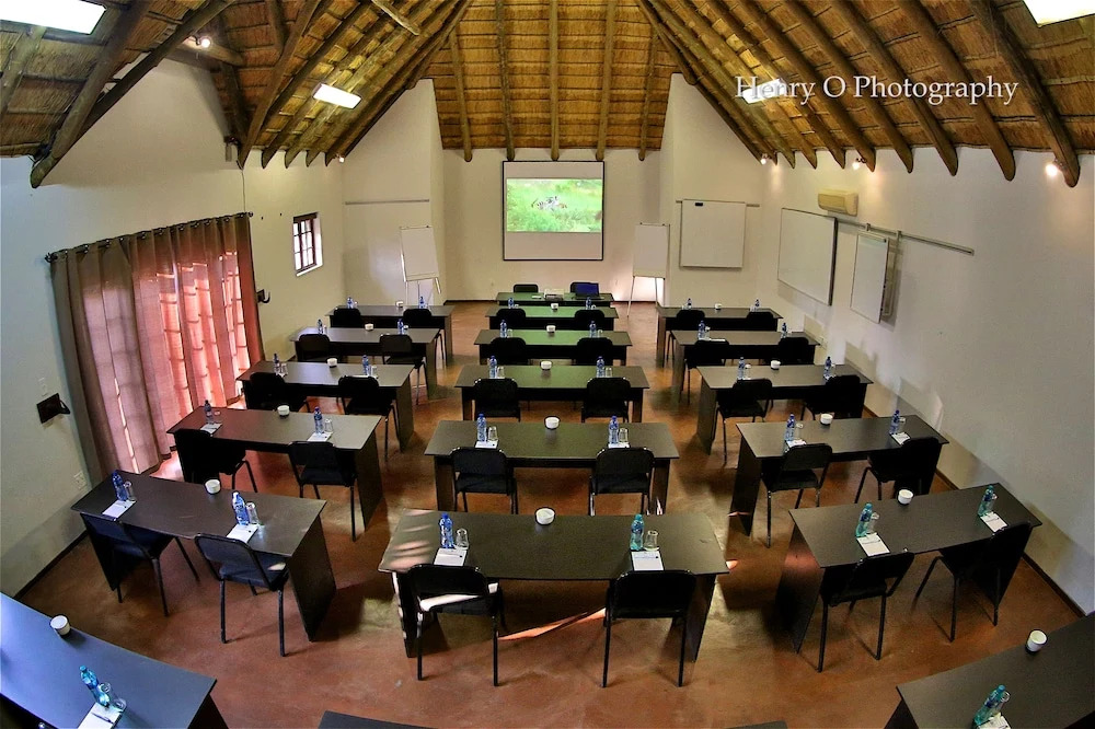 Mangwa Valley Game Lodge