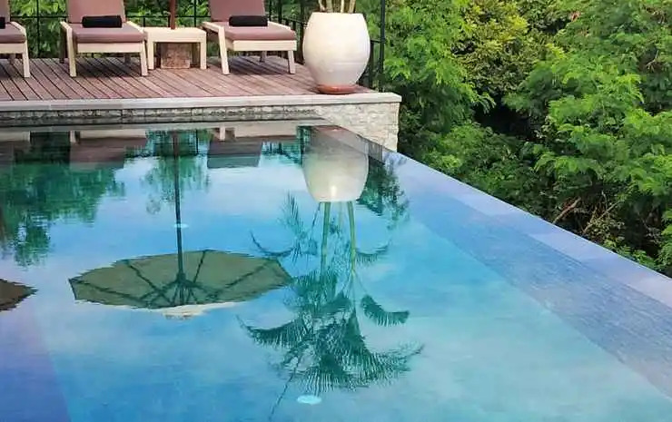 Paradise Garage Komodo Villa