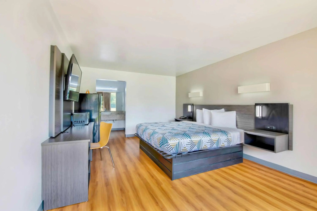 Motel 6-Conyers, GA