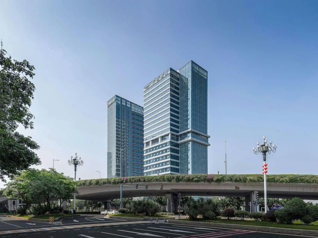Mercure Гуанчжоу Финансовый город - Бесплатный автобус-шаттл до выставочного комплекса Кантона в период проведения Кантонской ярмарки