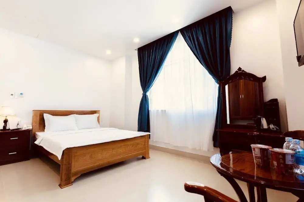Khách sạn Tuyết Hiển