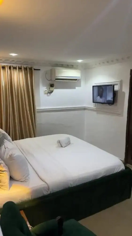 Quarters Inn & Suites Ikeja