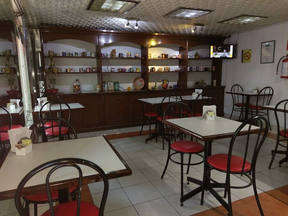 Anys Hostal