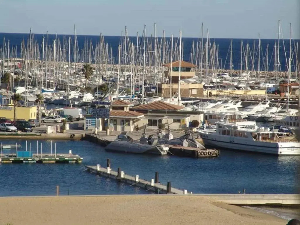 Appartement Le Lavandou, 2 pièces, 4 personnes - FR-1-251-297