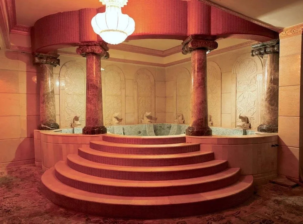 Imperial Grand Palace Hotel
