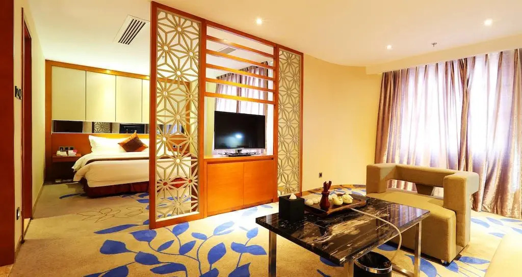 Reethi Rah Hotel