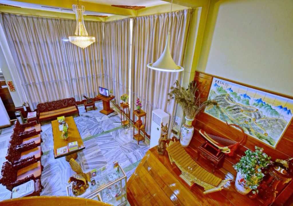 Taim Phyu Hotel