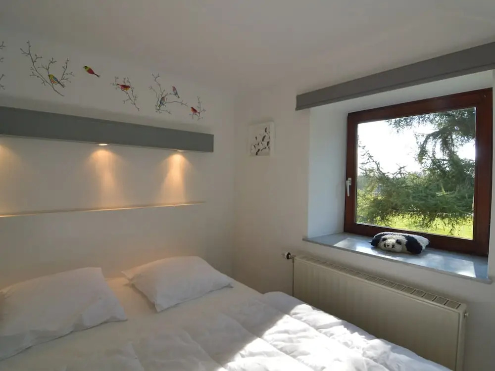 Large Holiday Home in Waimes With a Garden