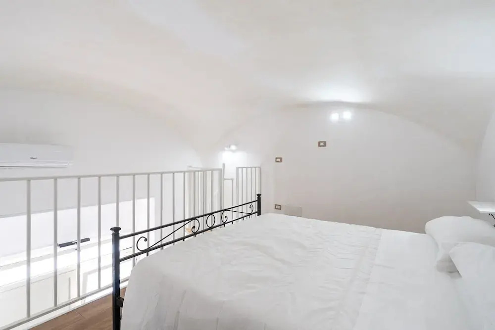 Mifra n 1 in Bari With 1 Bedrooms and 1 Bathrooms