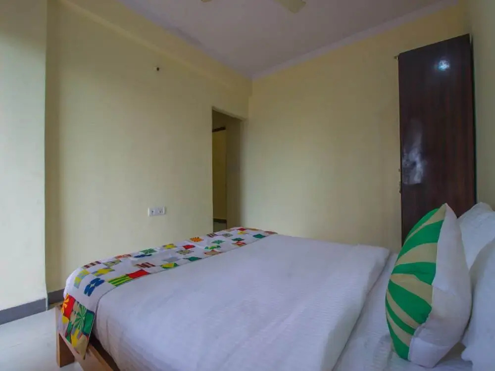 Home Graceful 2BHK By OYO Rooms