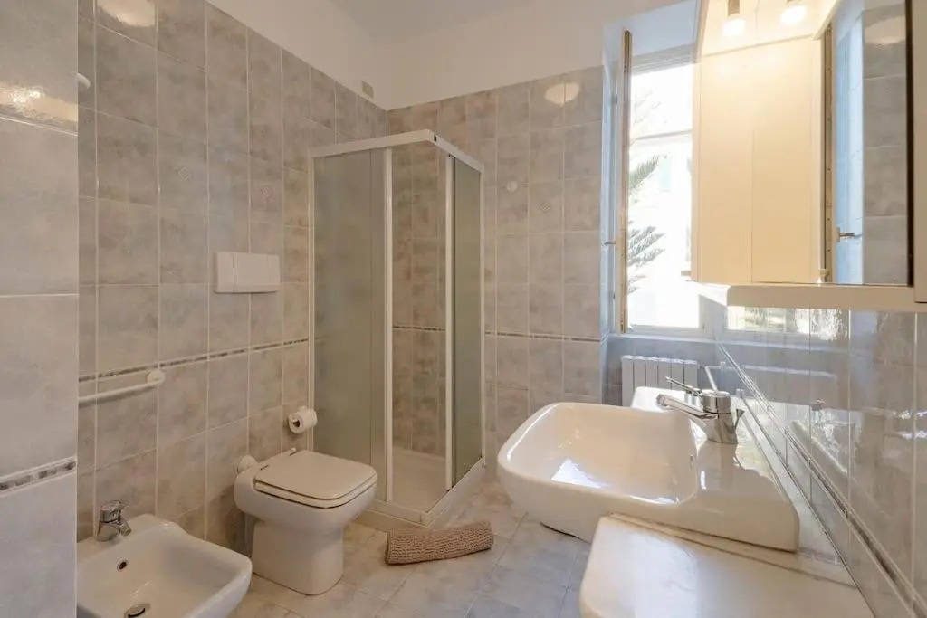 Victoria Hall Bordighera - 2 bedroom apartment - Parking