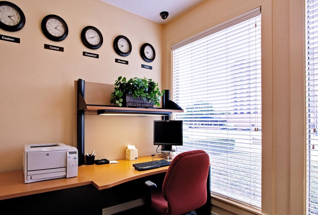 Value Suites Extended Stay - Arlington