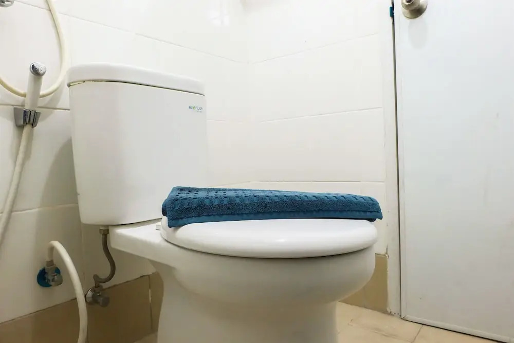 Modern Room Bassura Apartment With Direct Access To Shopping Center