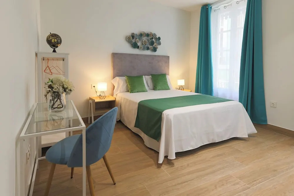 Dorinda Rooms