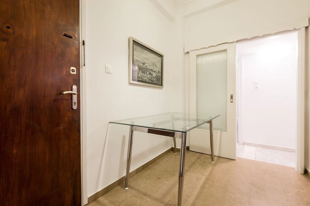 Homey apartment for 4 people in Koukaki