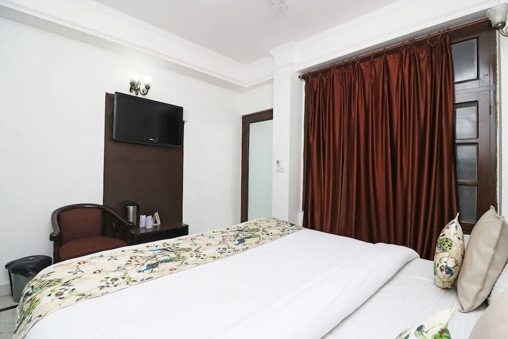 OYO 16063 Hotel Grand Valley