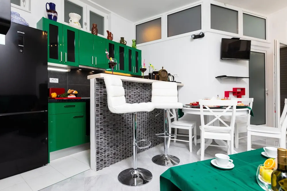 Apartment By the Way