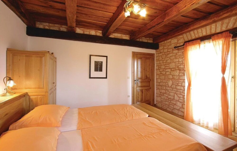 Nice Home in Baderna With Wifi and 2 Bedrooms