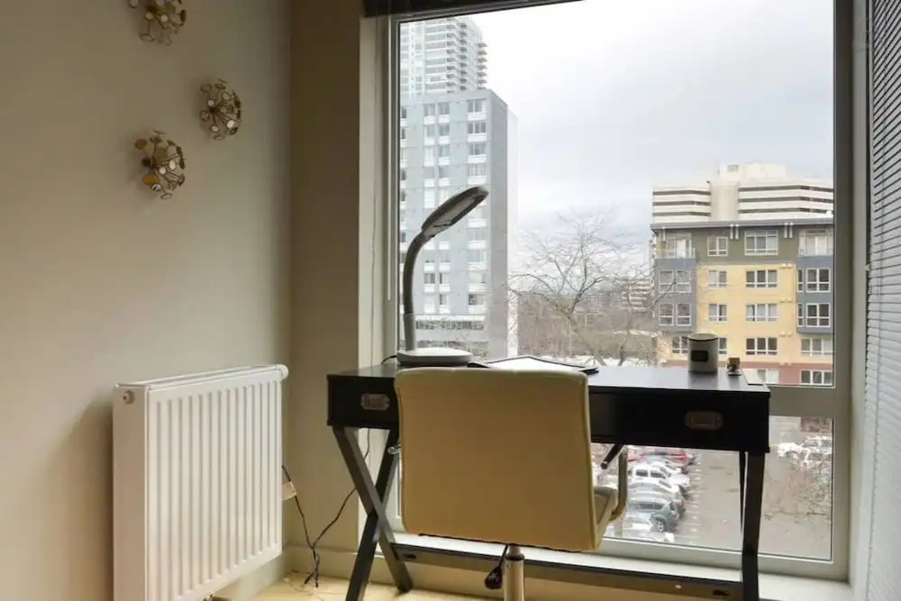 Modern Large Studio 99Wlkscore