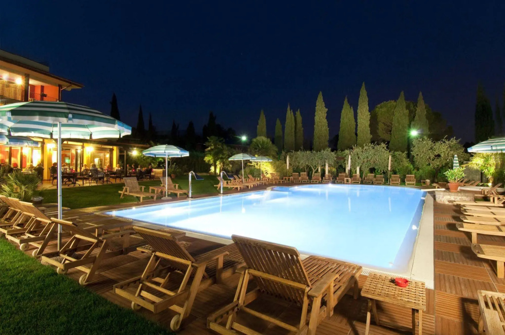 Villa Madrina Lovely and Dynamic Hotel