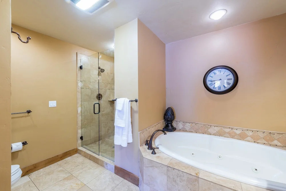 2525 Village Dr Highmark Condo - 3 Br condo by RedAwning
