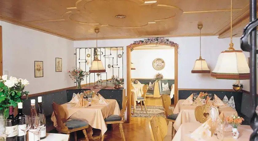 Hotel-Pension Marmotta