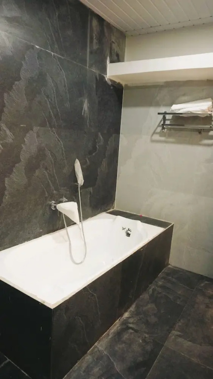 Hotel Sahara Residency