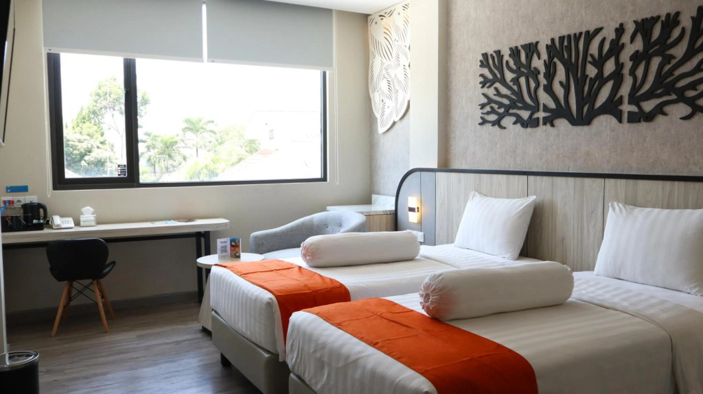 Front One Gosyen Hotel Salatiga