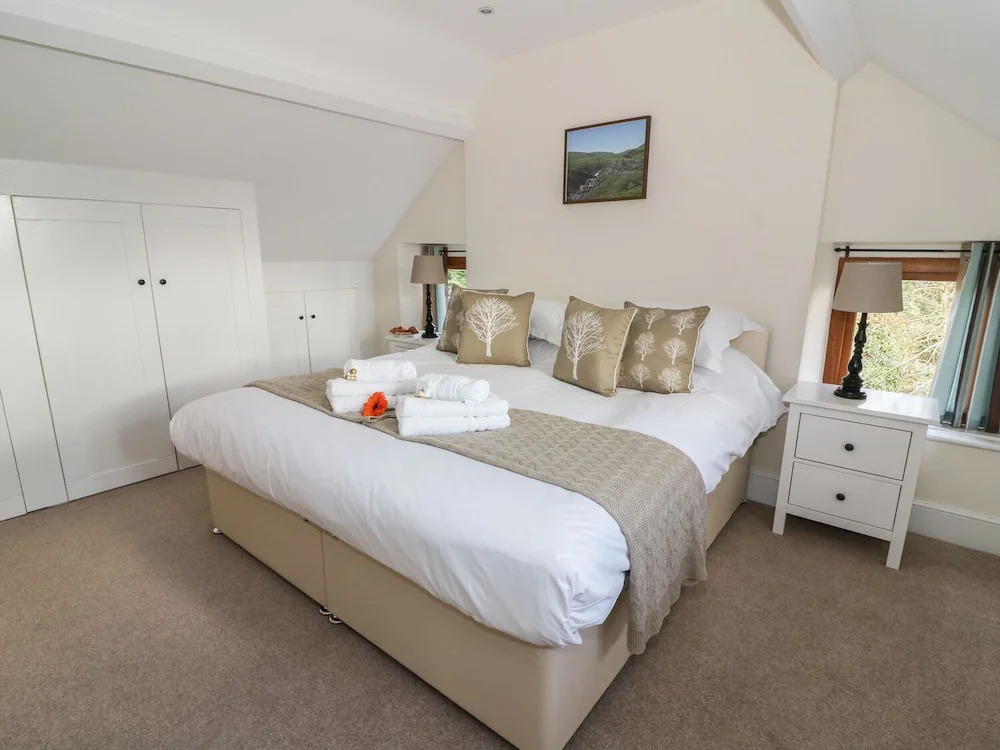 Oakwood House