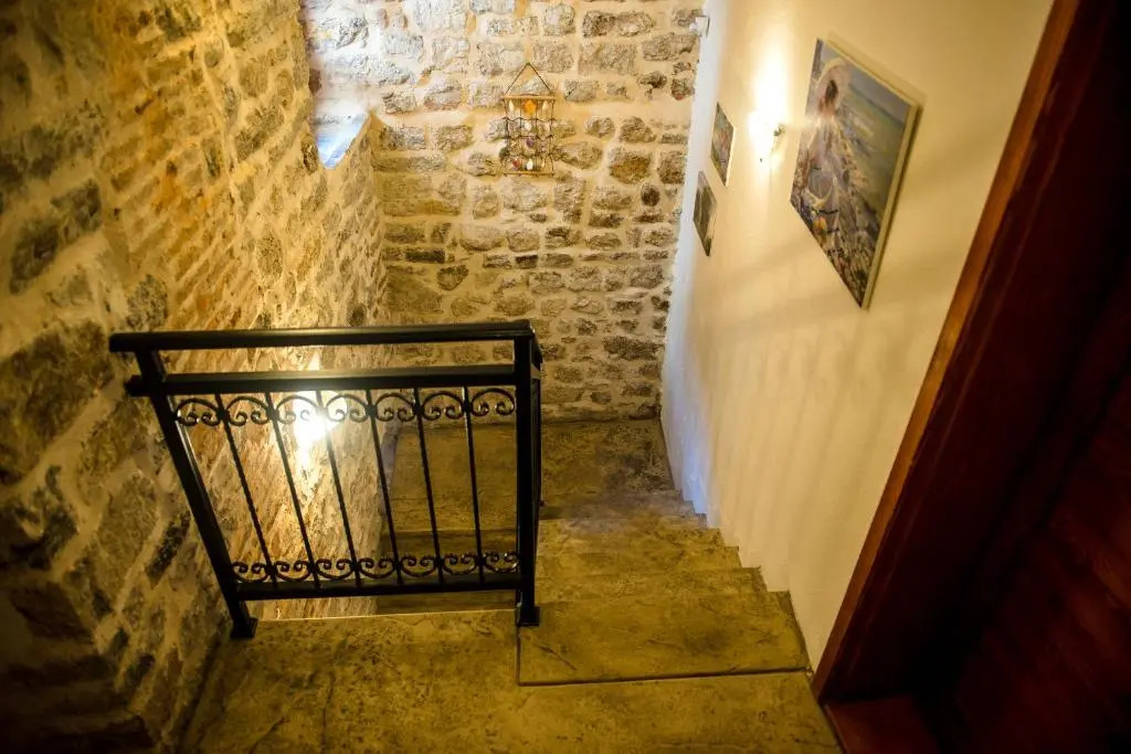 Antika Guesthouse