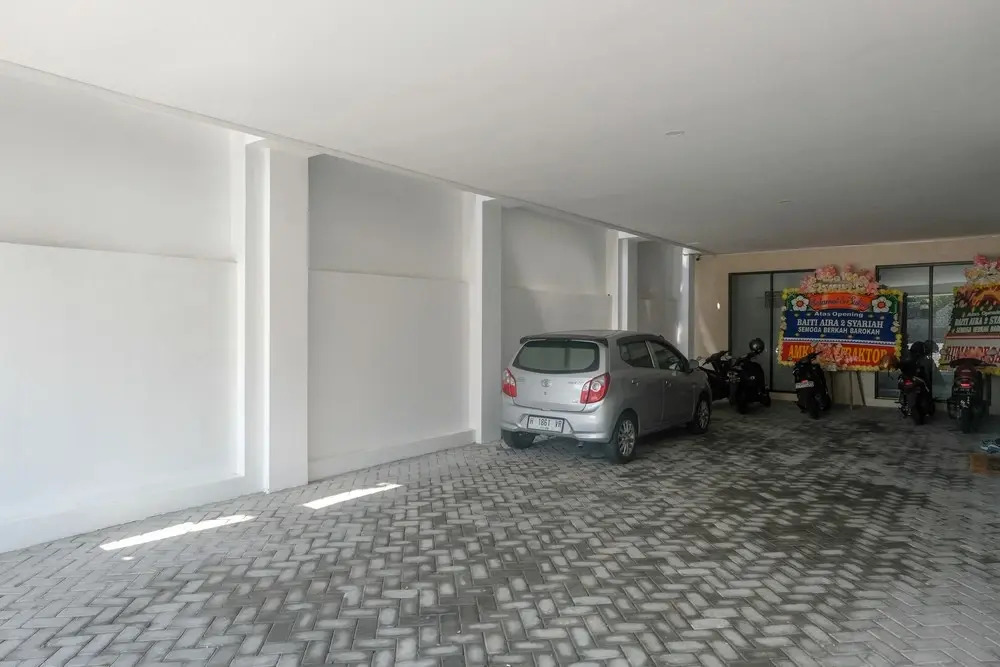 Urbanview Syariah near Stadion Manahan Solo