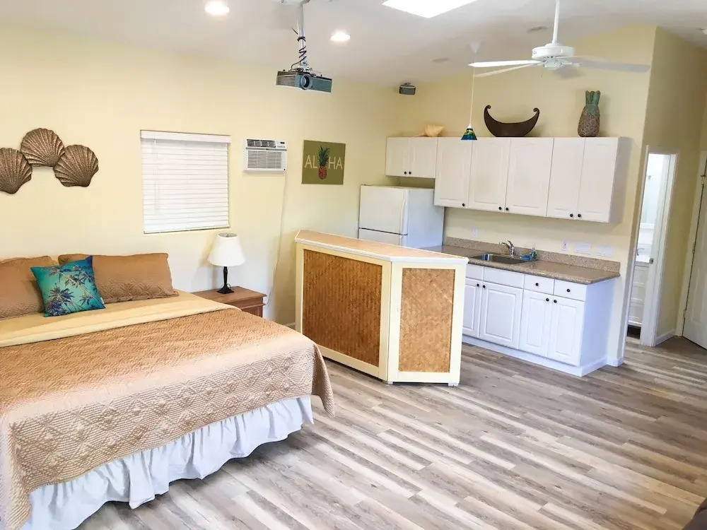 Maui Meadows Guest House