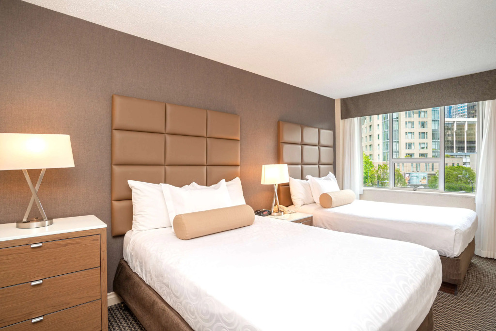 Best Western Premier Chateau Granville Hotel & Suites & Conference Centre