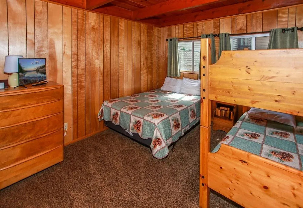 Rustic Vintage Lakefront